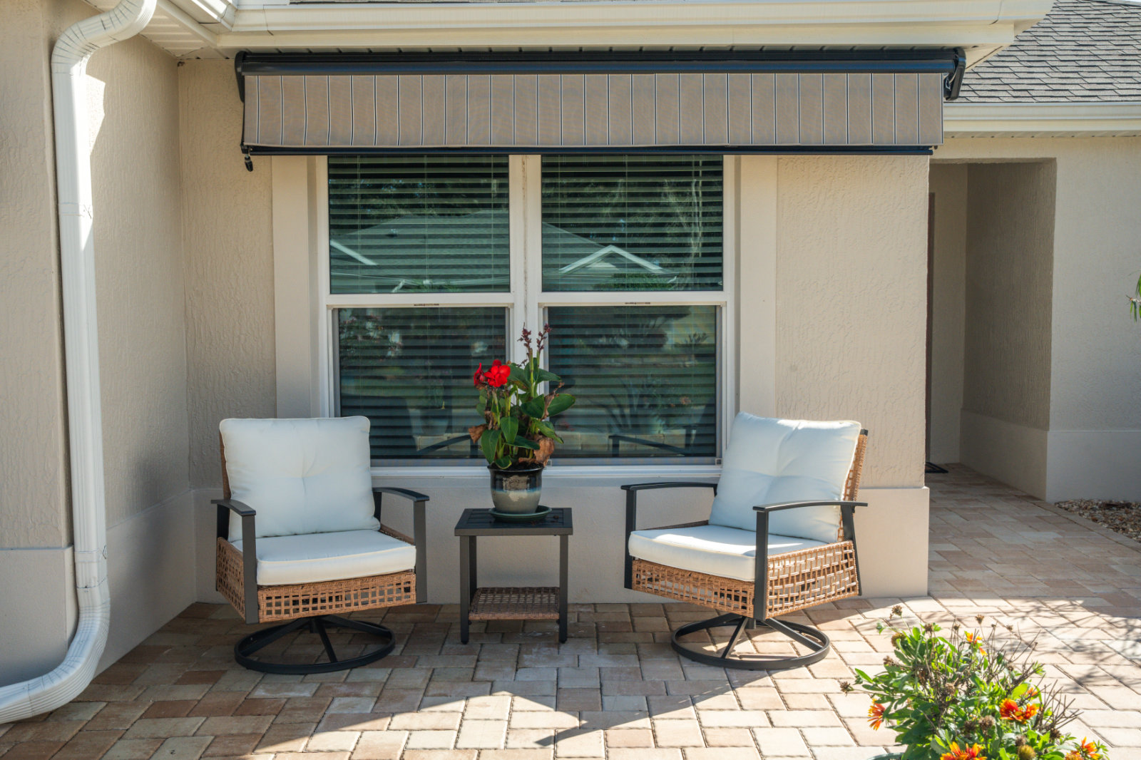Motorized Retractable Awnings
